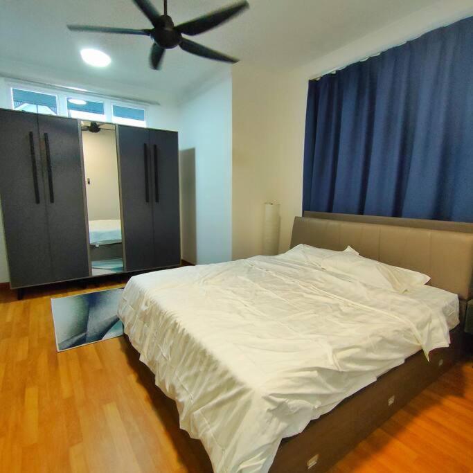 3 Storey Swimming Pool&Projector House Setia Alam Shah Alam Exterior foto